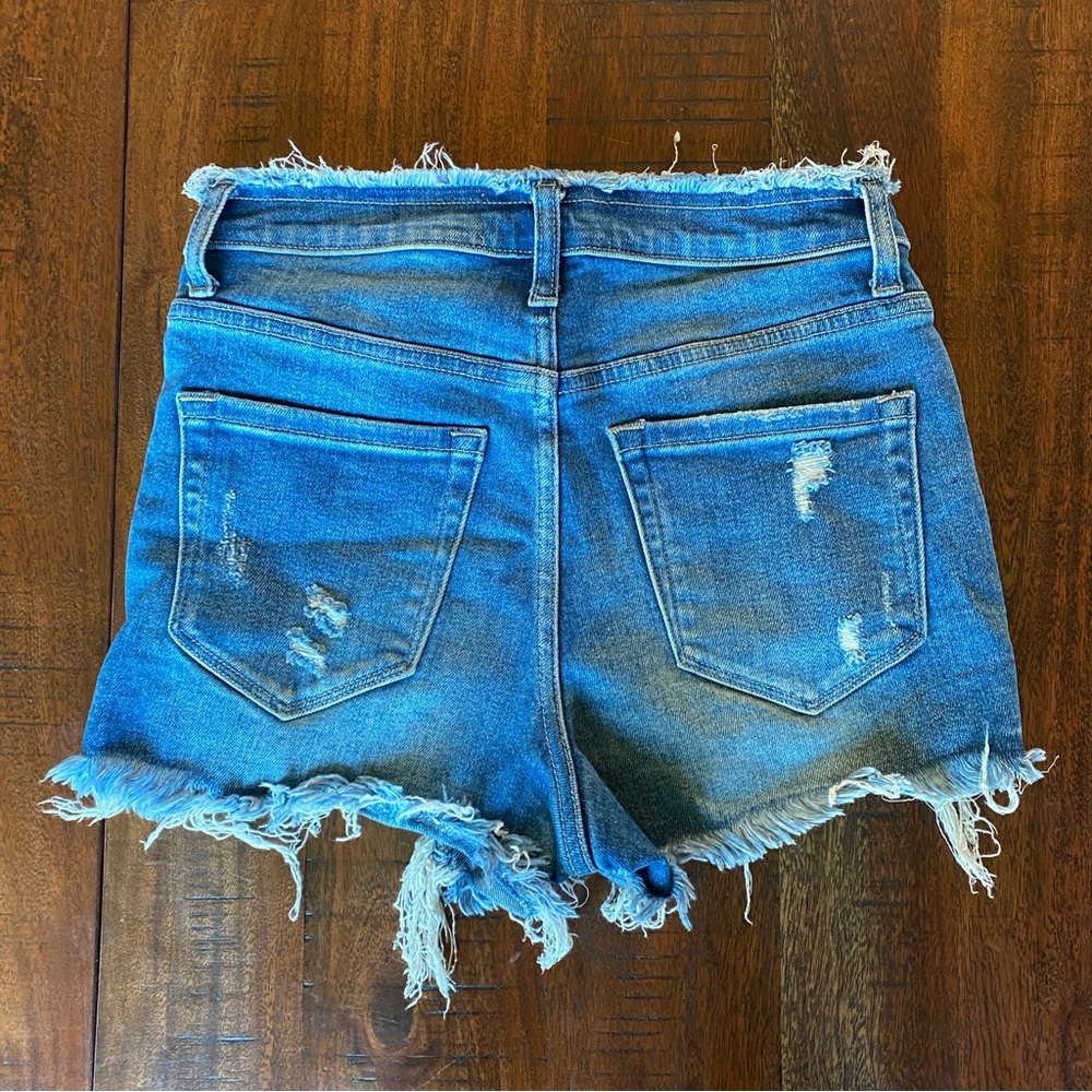 Sale! Closet Clean Out! Vervet Distressed Shorts - XS - Picture 7 of 7
